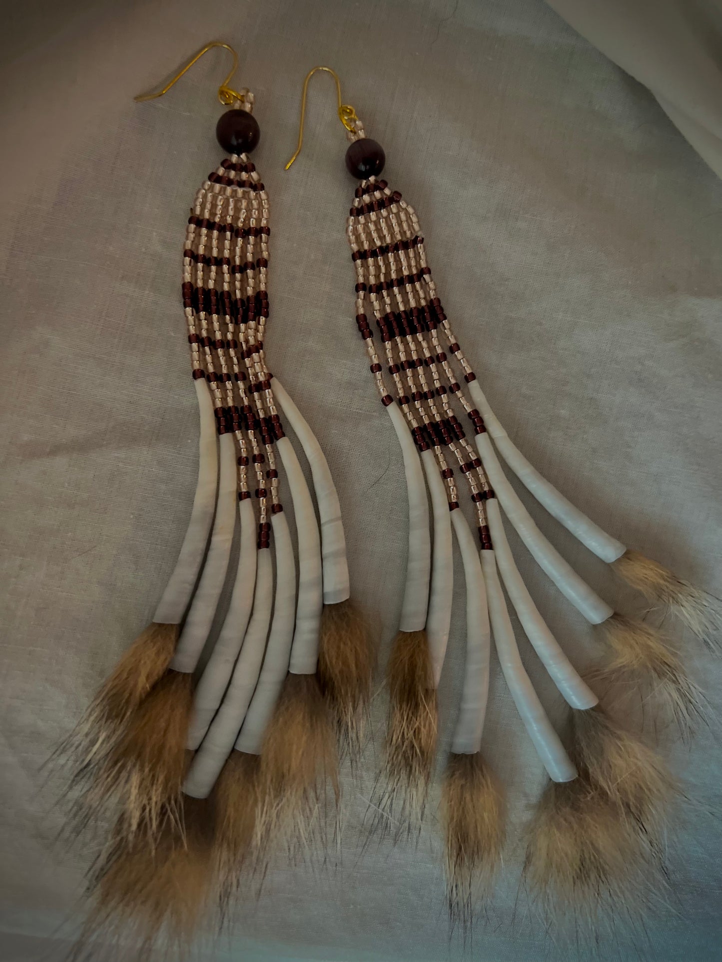 Fringe and dentalium with lynx floofs