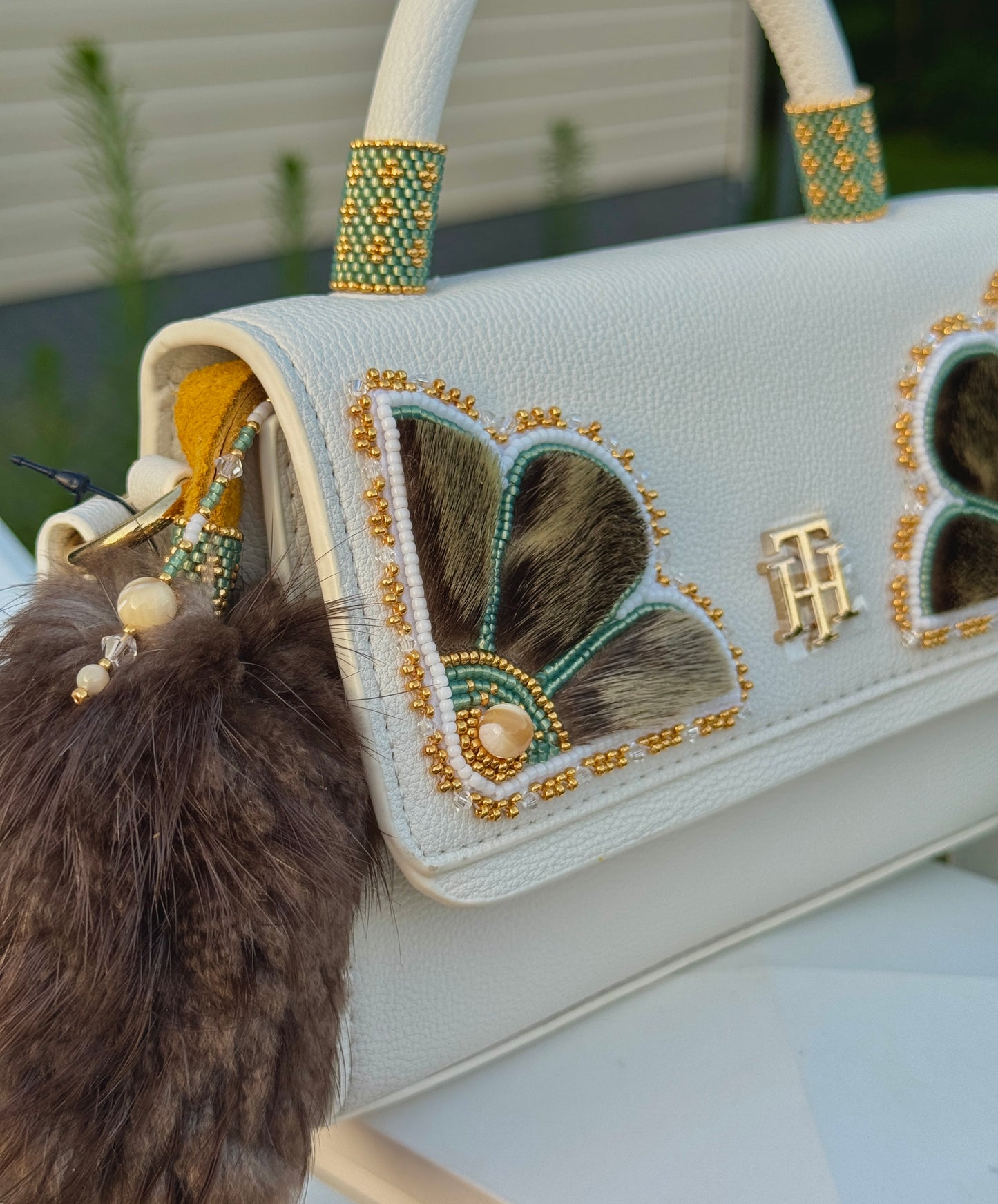 TH gold and seal bag