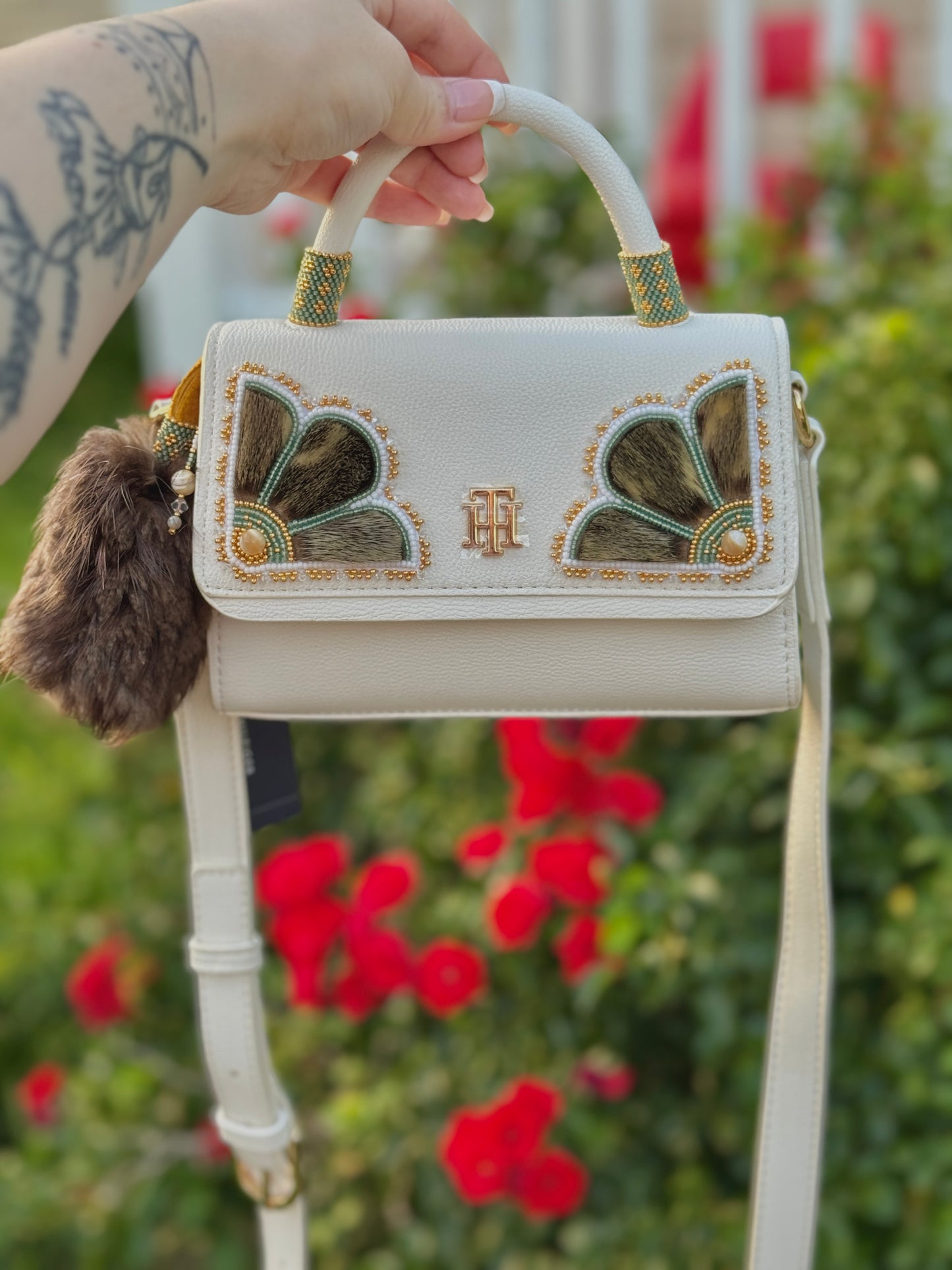 TH gold and seal bag