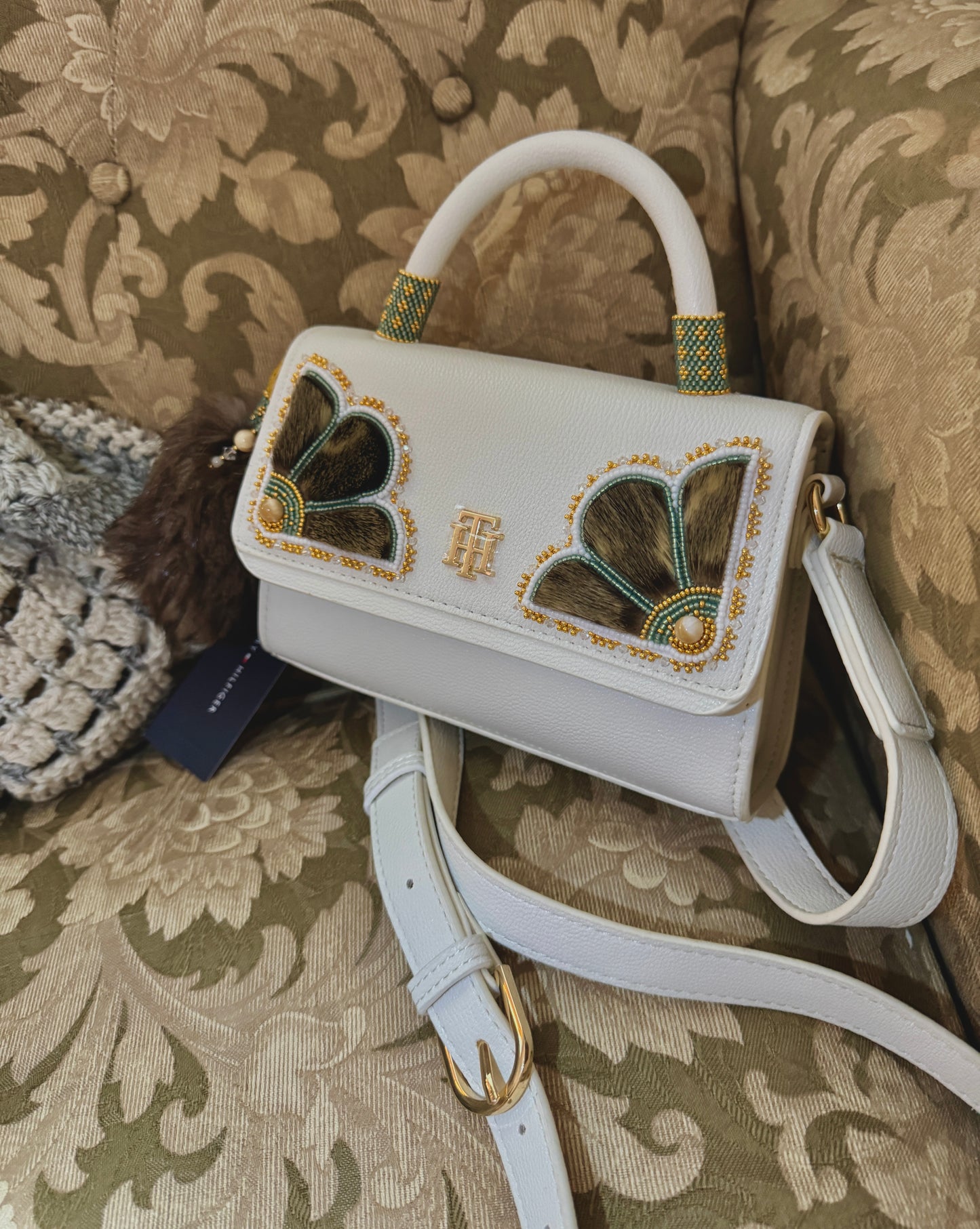 TH gold and seal bag