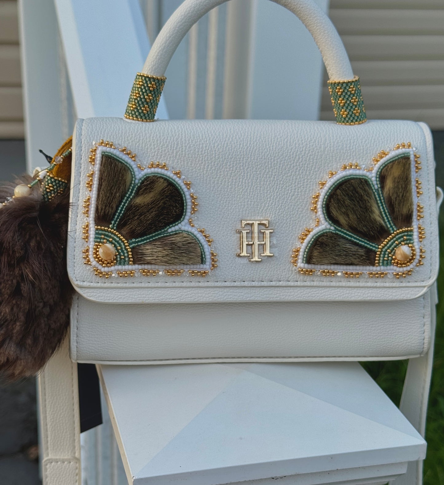 TH gold and seal bag